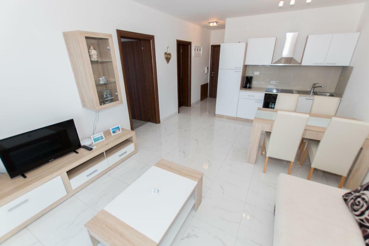 Apartments Matanovi Dvori Makarska Kültér fotó